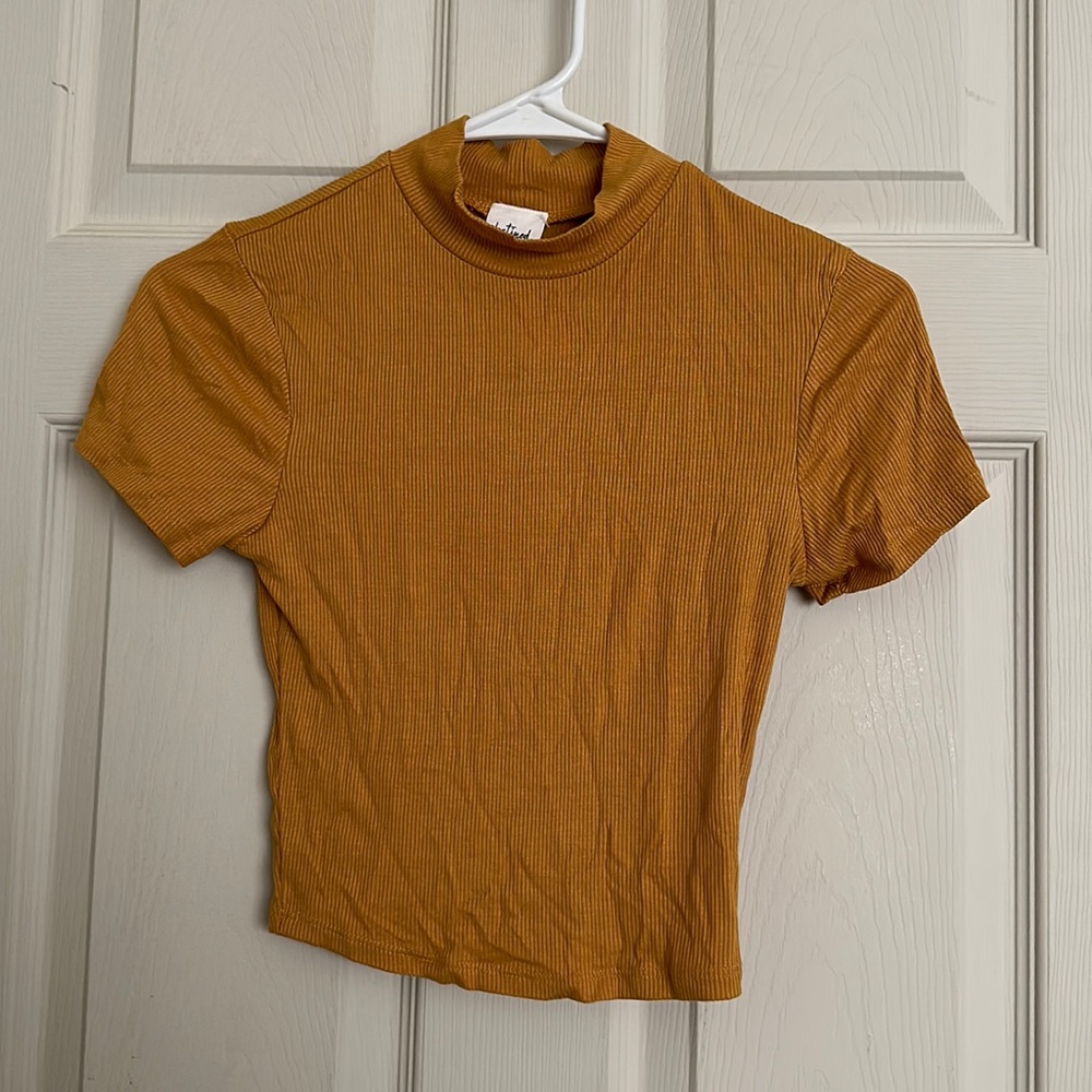 Tilly’s Yellow Short Sleeve Shirt